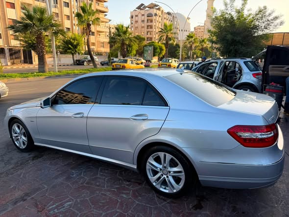 مرسيدس E200 2011 - صورة 5