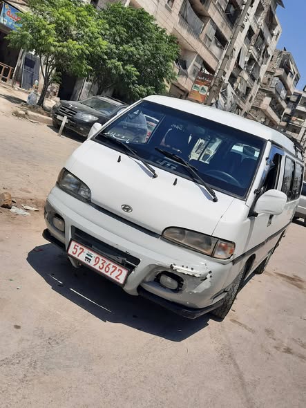 هيونداي H-1 2001 - صورة 1