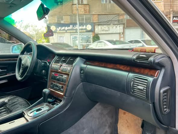 اودي A8 1998 - صورة 2