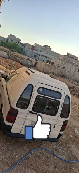سكودا بيك أب 1998 - صورة 1