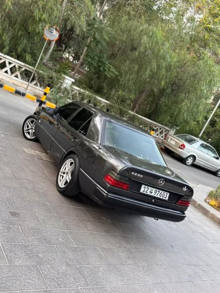 مرسيدس E230 1986 - صورة 2