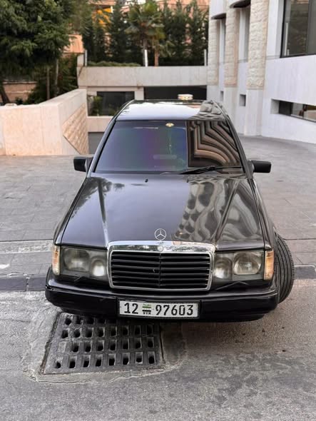مرسيدس E230 1986 - صورة 4