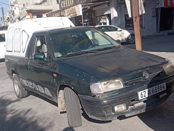 سكودا بيك أب 1998 - صورة 1