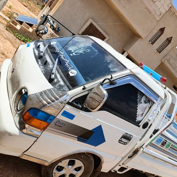 هونداي H100 2001 - صورة 2