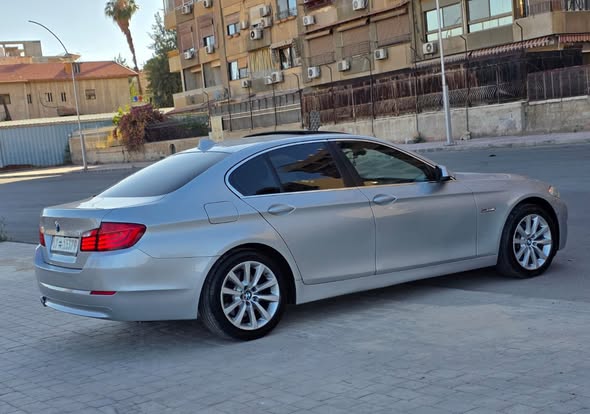 بي إم دبليو 528 2011 - صورة 3
