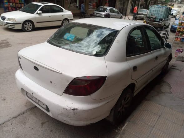 كيا ريو 2002 - صورة 1