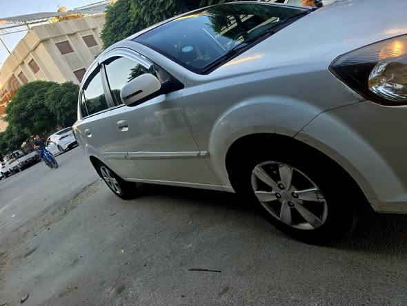 كيا ريو 2012 - صورة 3