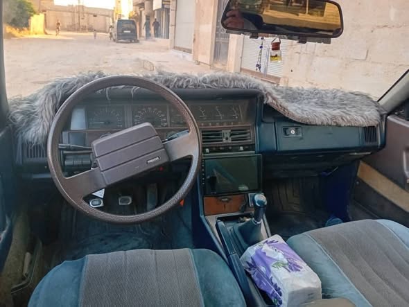 مازدا 626 1983 - صورة 3