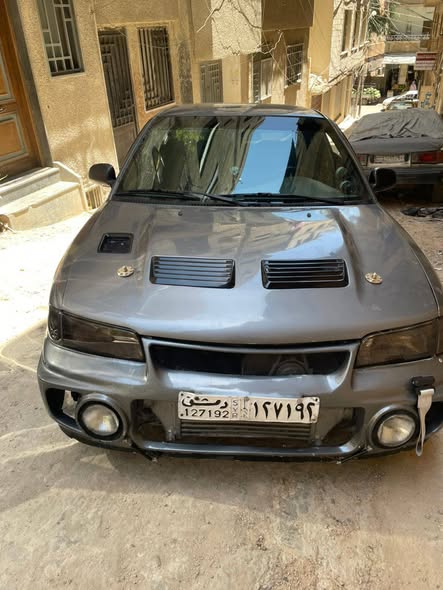 ميتسوبيشي لانسر 1993 - صورة 2