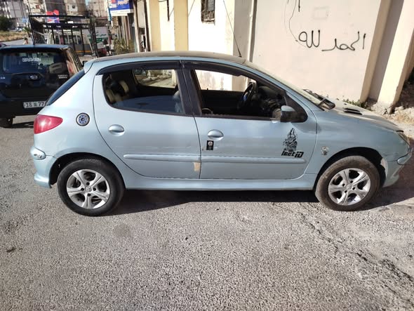 بيجو ٢٠٦ 2003 - صورة 2