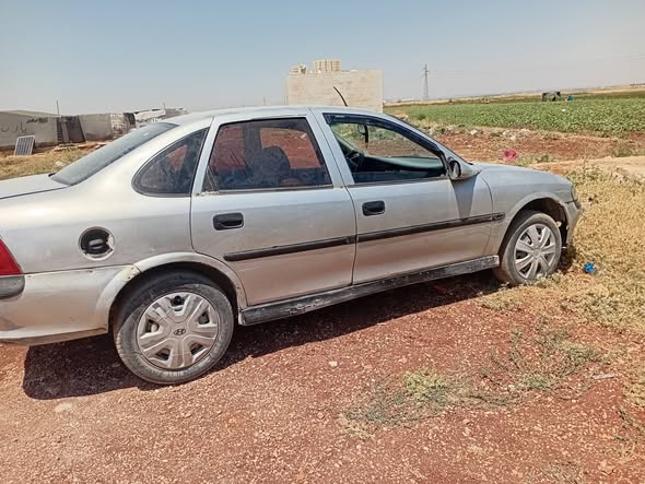 اوبل فيكترا 2000 - صورة 4