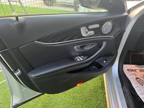 مرسيدس E300 2019 - صورة 4