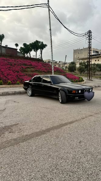 بي إم دبليو 735i 1988 - صورة 2