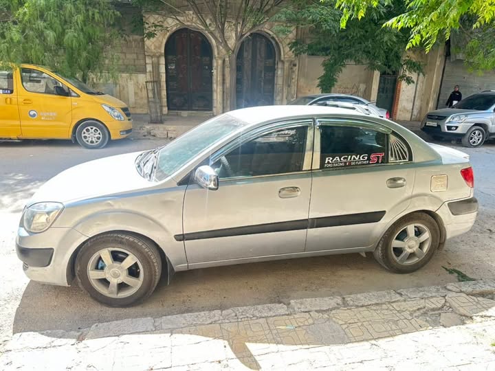 كيا ريو 2006 - صورة 1