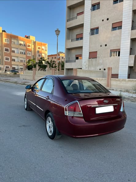 كيا سيراتو 2006 - صورة 2