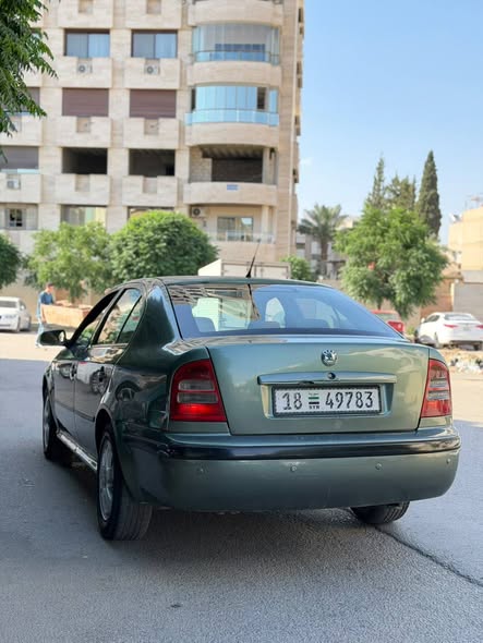 سكودا اوكتافيا 2001 - صورة 3