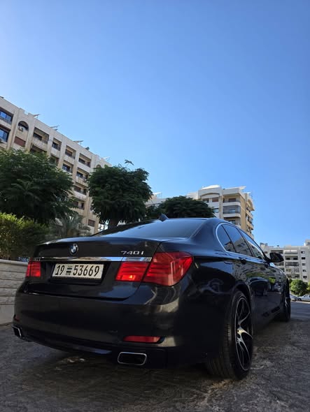 بي ام دبليو 740 2012 - صورة 4