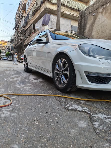 مرسيدس c300 2011 - صورة 2