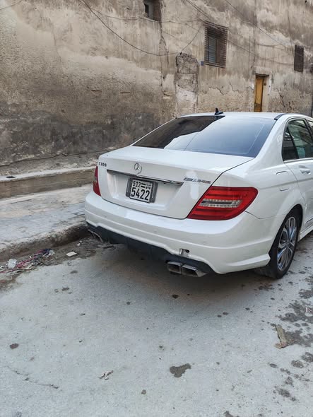 مرسيدس c300 2011 - صورة 3