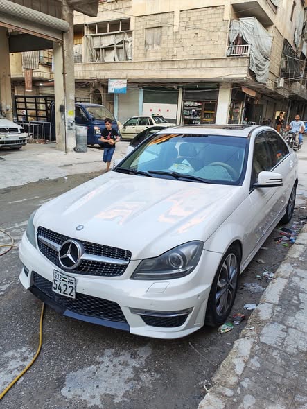مرسيدس c300 2011 - صورة 5