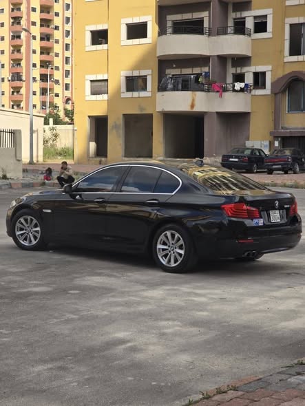 بي إم دبليو 528i 2015 - صورة 2