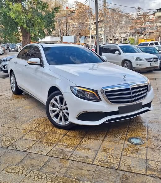 مرسيدس E300 2018 - صورة 1
