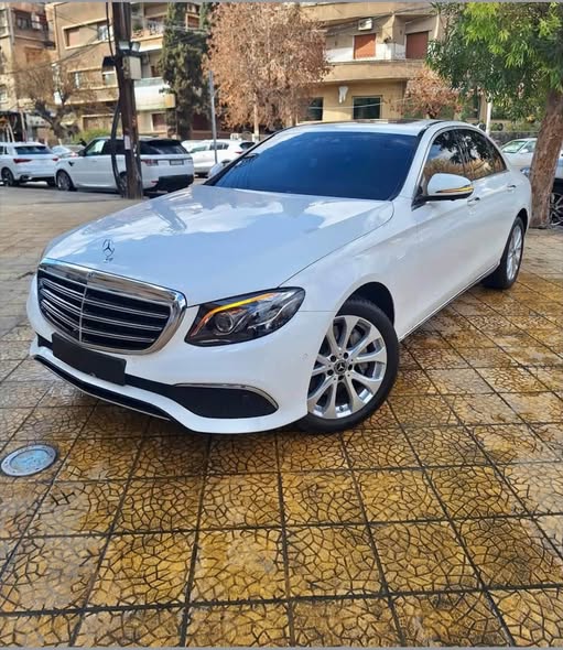 مرسيدس E300 2018 - صورة 2