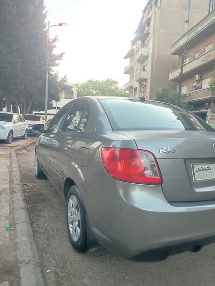 كيا ريو 2011 - صورة 4