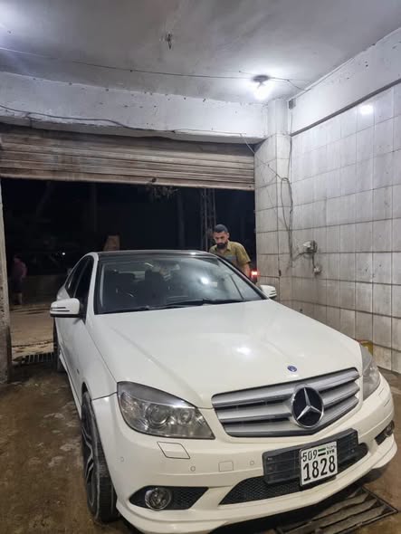 مرسيدس C-Class 2010 - صورة 5