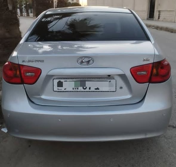هونداي افانتي 2009 - صورة 2