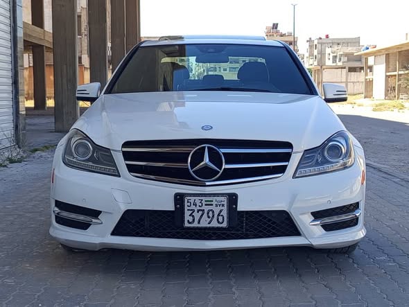 مرسيدس C300 2014 - صورة 1