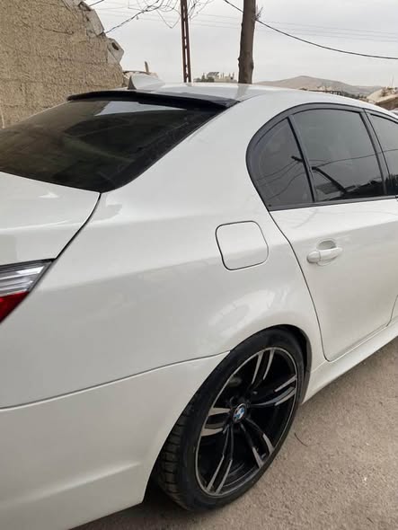 بي إم دبليو 550 2007 - صورة 2