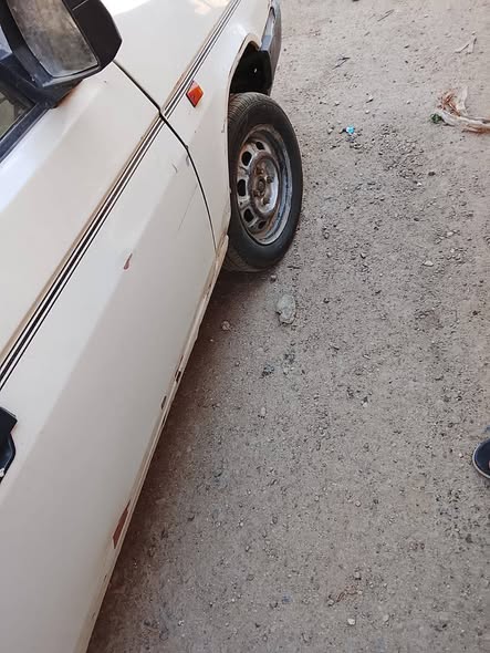 سكودا فورمان 1995 - صورة 3