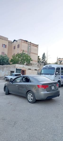 كيا فورتي 2011 - صورة 3