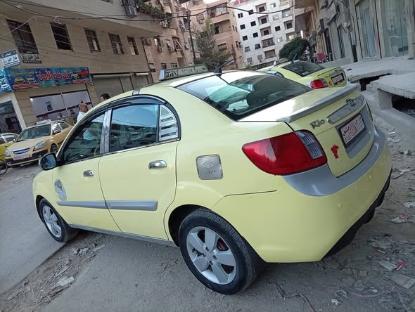 كيا ريو 2011 - صورة 5