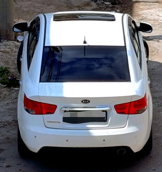 كيا فورتي 2011 - صورة 4