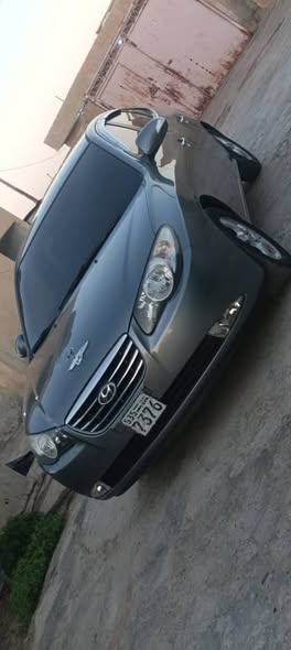 هيونداي افانتي 2010 - صورة 3