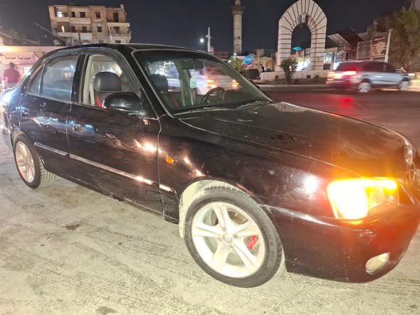 هيونداي فيرنا 2002 - صورة 1