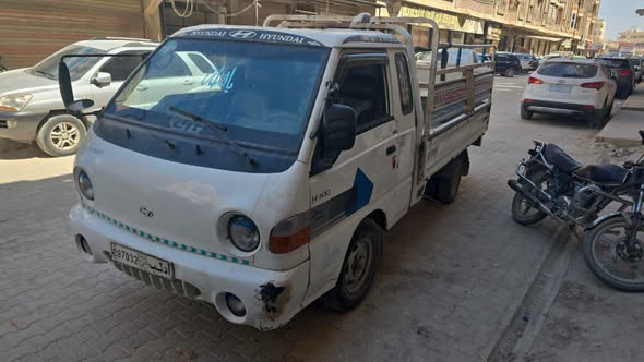 هيونداي اتش-100 1989 - صورة 2