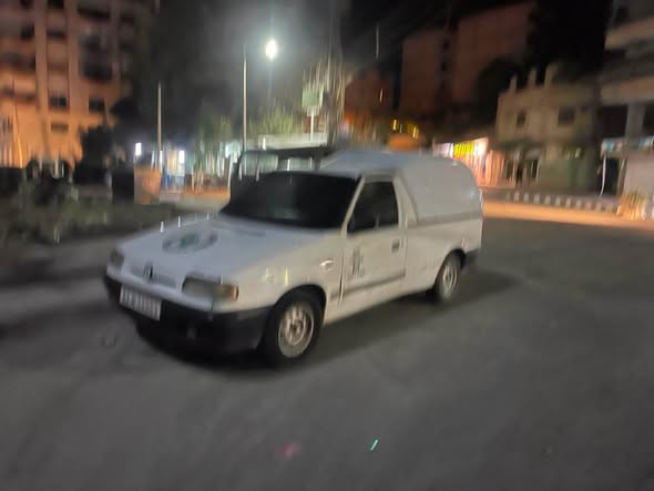 سكودا بيك أب 1996 - صورة 3