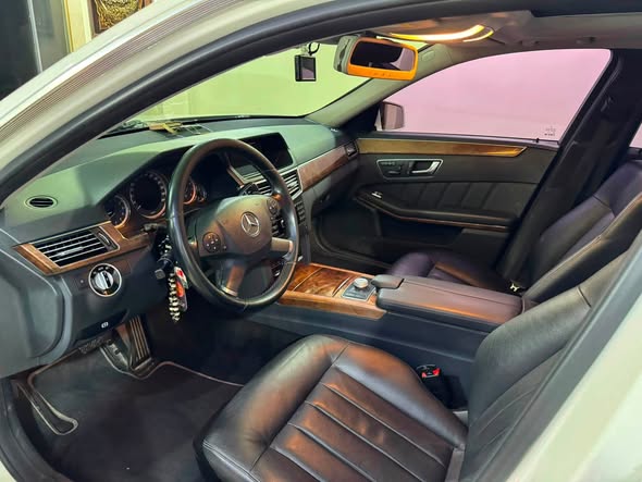 ميرسيدس E350 2012 - صورة 5