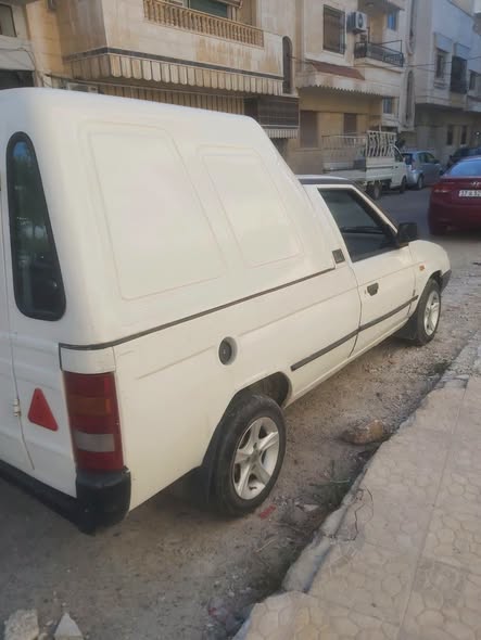 سكودا Pickup 1995 - صورة 3