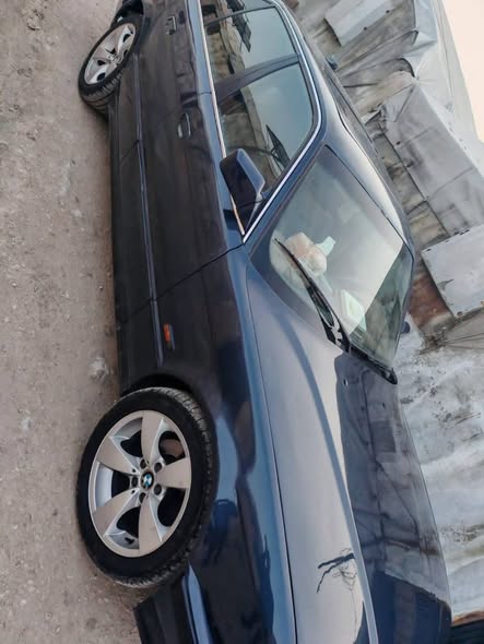 بي ام دبليو 520 1993 - صورة 3