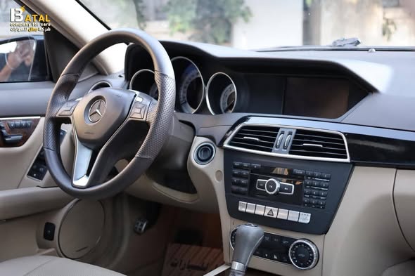 مرسيدس C250 2012 - صورة 5
