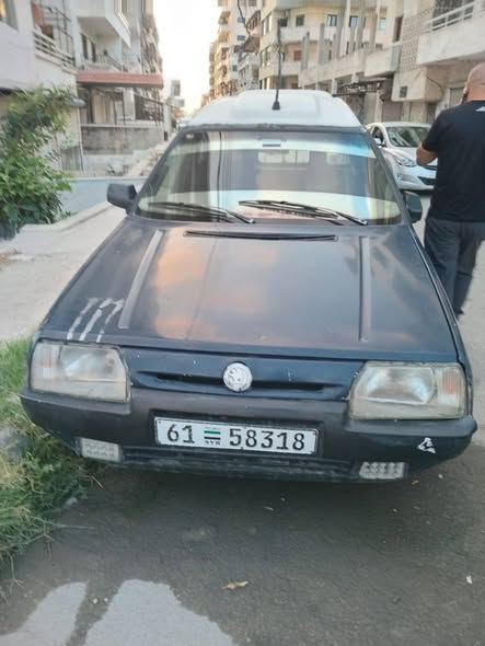 سكودا بيك أب 1995 - صورة 3