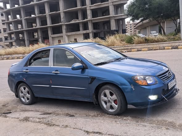 كيا سيراتو 2008 - صورة 3