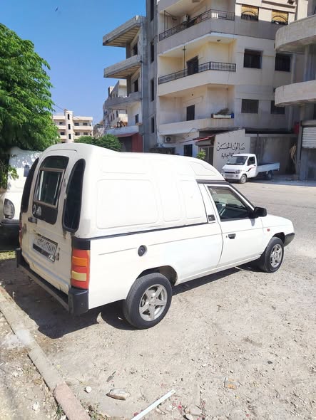 سكودا بيك اب 1994 - صورة 2