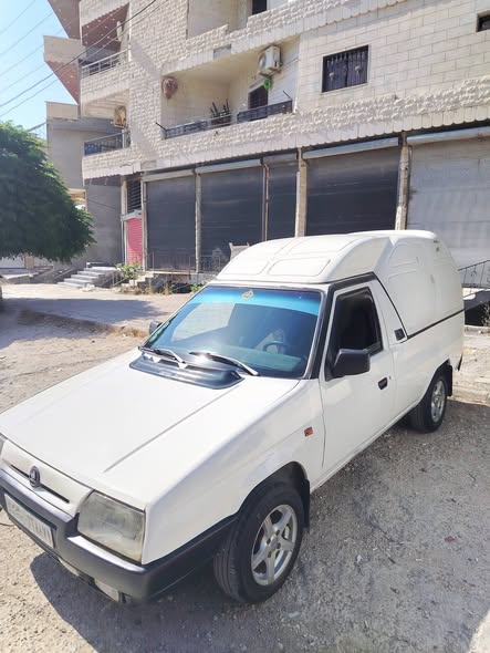 سكودا بيك اب 1994 - صورة 4
