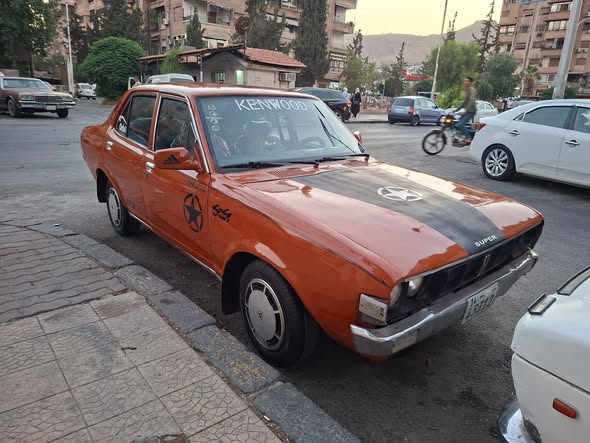دودج كالانت 1976 - صورة 2