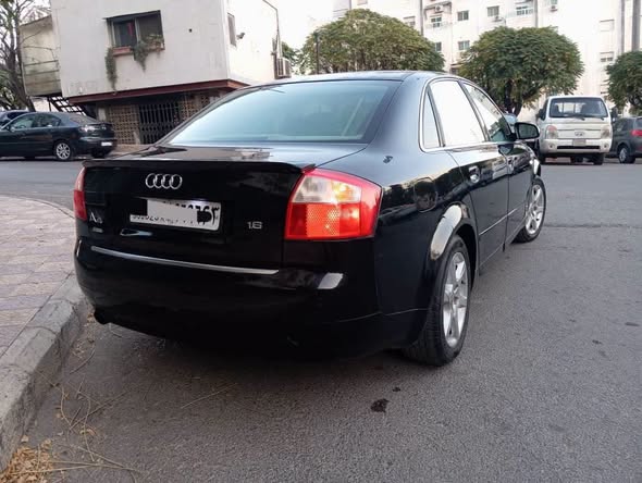 أودي A4 2005 - صورة 2